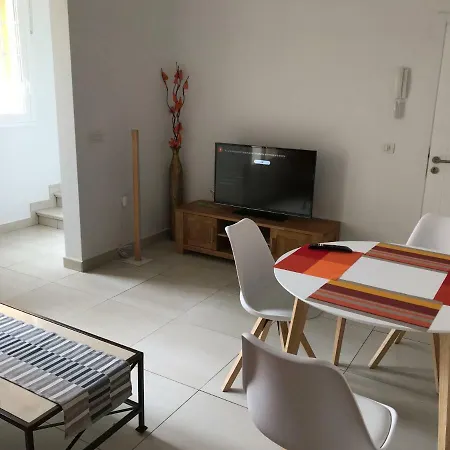 Teleworking Silent New And Modern 로스 레알레호스