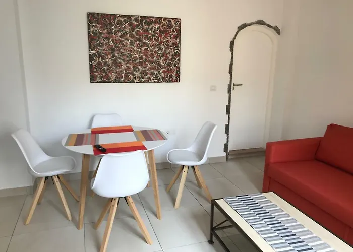 Teleworking Silent New And Modern 로스 레알레호스