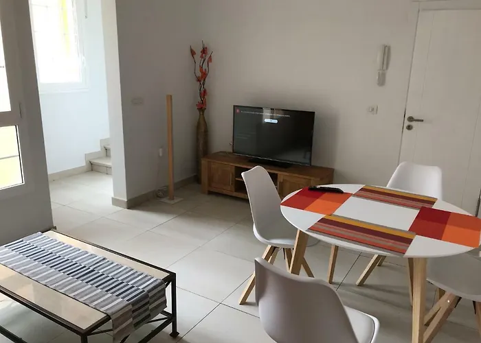 Teleworking Silent New And Modern 로스 레알레호스